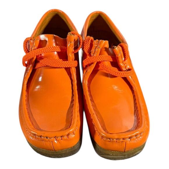 Clarks Originals Wallabee • Womens Sz 5.5 M Moccasin Orange Patent Leather Shoes - Picture 3 of 8